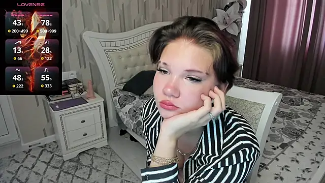 Snapshot of HarperMarryson chatting on October 25, 2025, 7:05 am HarperMarryson online show from October 25, 2025, 7:05 am