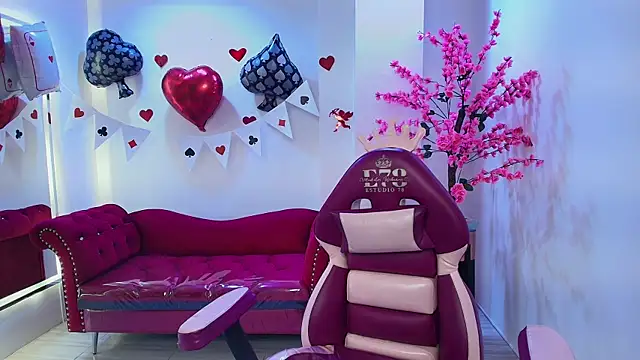 Black roseee online show from February 19, 2026, 3:35 am