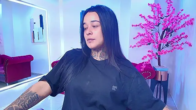 Black roseee online show from March 5, 2026, 3:57 am