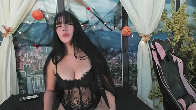 Snapshot of Sarahwalkerr chatting on October 20, 2025, 2:28 pm Sarahwalkerr online show from October 20, 2025, 2:28 pm