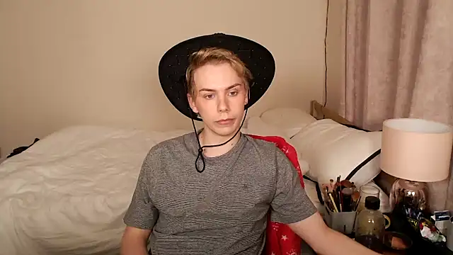 scottishtwink01 online show from September 11, 2025, 11:49 pm