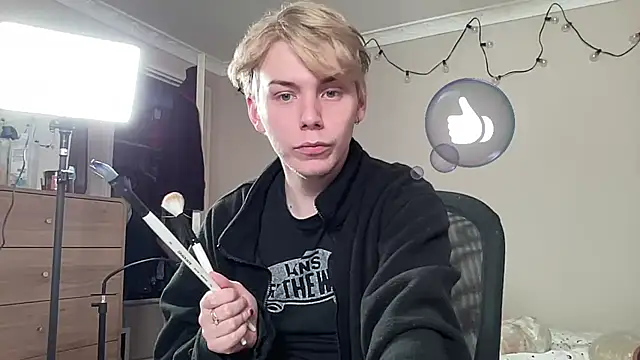 scottishtwink01 online show from September 22, 2025, 1:18 am