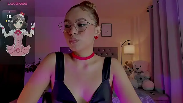 Snapshot of OxanaFedorova1- chatting on May 7, 2026, 8:25 pm OxanaFedorova1- online show from May 7, 2026, 8:25 pm
