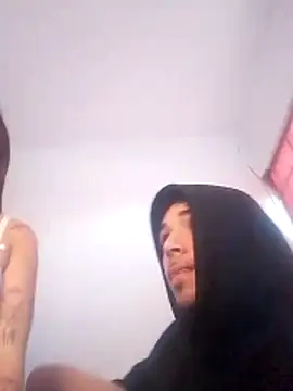 Snapshot of Bbzinha_18 chatting on November 15, 2025, 9:39 am Bbzinha 18 online show from November 15, 2025, 9:39 am