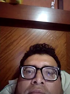 Santiagoqro85 online show from October 22, 2025, 3:07 am