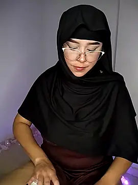 Snapshot of rhizanthella_ chatting on September 14, 2025, 6:40 pm rhizanthella online show from September 14, 2025, 6:40 pm