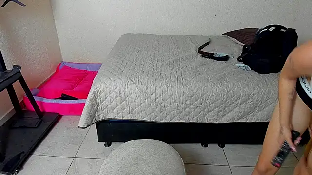 Snapshot of lustduo1 chatting on February 10, 2026, 12:48 am lustduo1 online show from February 10, 2026, 12:48 am