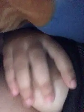 luzmelzinha online show from October 2, 2025, 4:41 am