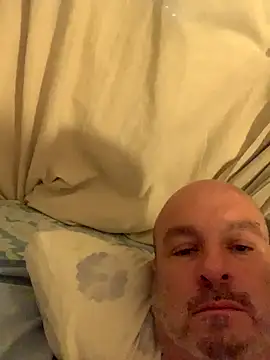 Snapshot of tuplaceroll chatting on September 9, 2025, 8:30 pm tuplaceroll online show from September 9, 2025, 8:30 pm