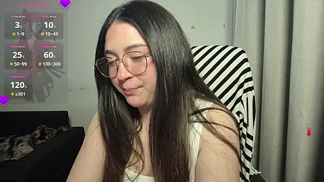 Snapshot of valentinauwu chatting on November 28, 2025, 2:47 am valentinauwu online show from November 28, 2025, 2:47 am