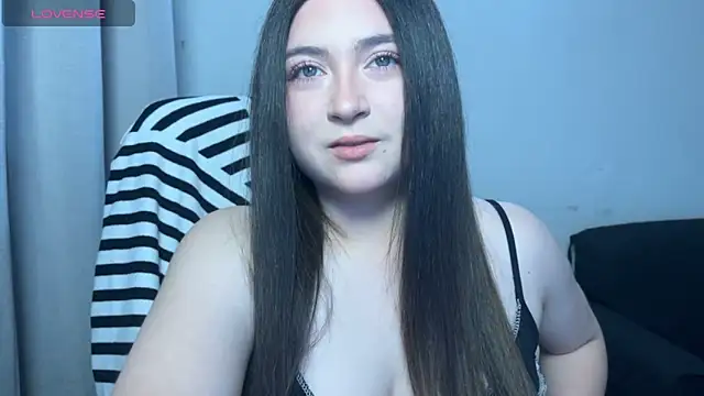 Snapshot of valentinauwu chatting on December 1, 2025, 12:59 am valentinauwu online show from December 1, 2025, 12:59 am