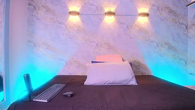 abbyrouss  online show from November 8, 2025, 3:07 am