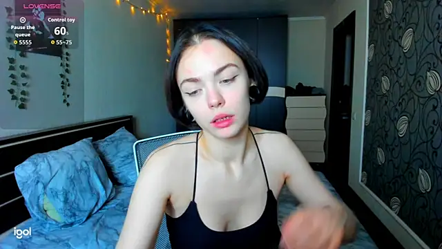 bonnybimi online show from October 7, 2025, 1:19 pm