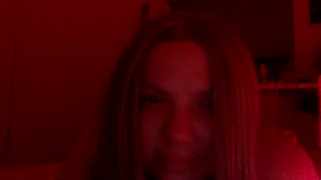 Snapshot of Dolaa11 chatting on December 4, 2025, 1:48 am Dolaa11 online show from December 4, 2025, 1:48 am