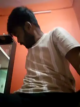 Snapshot of soniriyaa010101 chatting on October 24, 2025, 4:09 am soniriyaa010101 online show from October 24, 2025, 4:09 am