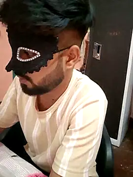 soniriyaa010101 online show from March 12, 2026, 8:37 pm