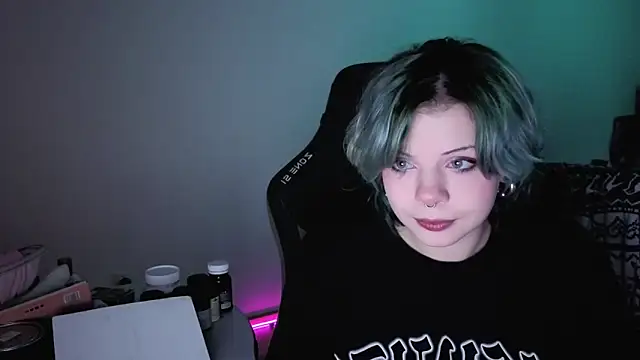 Alice Zev online show from September 21, 2025, 4:52 pm