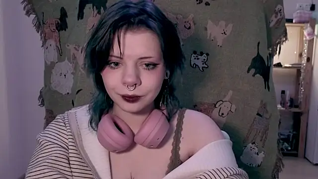 Snapshot of Alice_Zev chatting on March 19, 2026, 10:03 pm Alice Zev online show from March 19, 2026, 10:03 pm