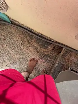 sunnu 97  online show from December 18, 2025, 5:57 am