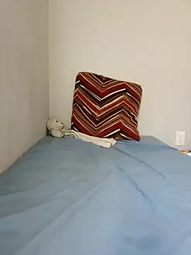 LuvTune online show from September 12, 2025, 4:18 pm