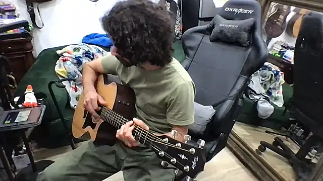 Snapshot of Stringin69 chatting on July 23, 2026, 4:05 pm Stringin69 online show from July 23, 2026, 4:05 pm