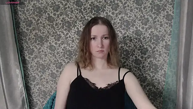 Snapshot of LesanaMagic chatting on December 4, 2024, 8:40 pm LesanaMagic online show from December 4, 2024, 8:40 pm