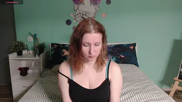 Snapshot of LesanaMagic chatting on February 26, 2025, 7:49 pm LesanaMagic online show from February 26, 2025, 7:49 pm