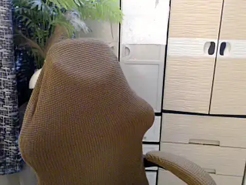 Snapshot of cutie_milker chatting on February 25, 2026, 2:48 pm cutie milker online show from February 25, 2026, 2:48 pm