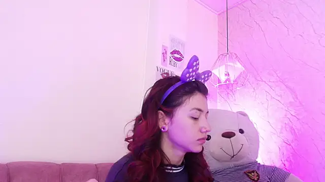 april bennett online show from October 6, 2025, 12:02 pm