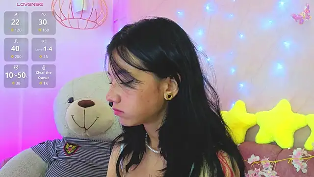 Snapshot of april_bennett chatting on April 28, 2026, 1:16 pm april bennett online show from April 28, 2026, 1:16 pm