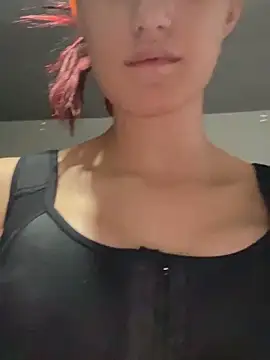 Caroline daring online show from March 19, 2026, 6:12 pm