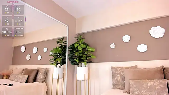 VictoriaShelby online show from March 20, 2026, 11:37 am