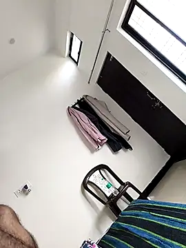 Chanderi19 online show from October 6, 2025, 4:32 am