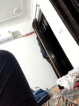 Snapshot of Chanderi19 chatting on February 28, 2026, 4:08 pm Chanderi19 online show from February 28, 2026, 4:08 pm