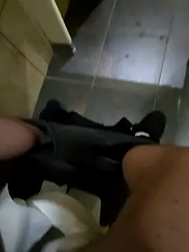 maxelbueno online show from September 22, 2025, 7:49 pm