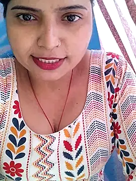 Snapshot of Hot-Pooja25 chatting on February 6, 2026, 4:28 am Hot-Pooja25 online show from February 6, 2026, 4:28 am