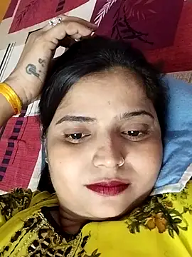 Hot-Pooja25 online show from April 30, 2026, 3:18 pm