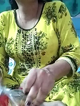 Hot-Pooja25 online show from May 1, 2026, 3:49 pm