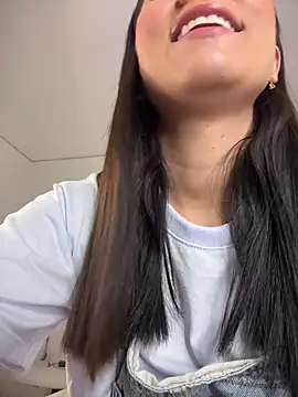 Snapshot of NatySpiice1 chatting on October 3, 2025, 10:40 pm NatySpiice1 online show from October 3, 2025, 10:40 pm