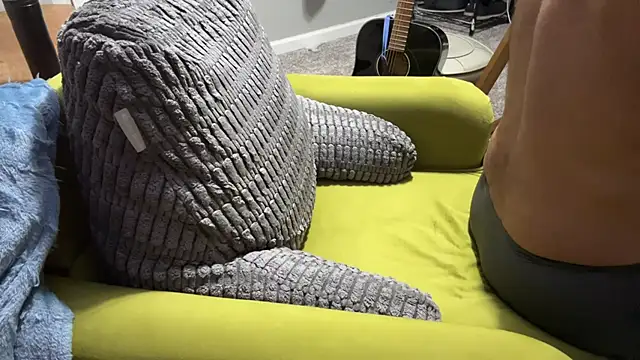 Snapshot of Mickelangello75 chatting on November 4, 2025, 2:38 pm Mickelangello75 online show from November 4, 2025, 2:38 pm