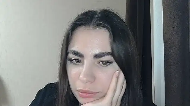 Snapshot of Noviraa chatting on May 24, 2026, 11:54 pm Noviraa online show from May 24, 2026, 11:54 pm