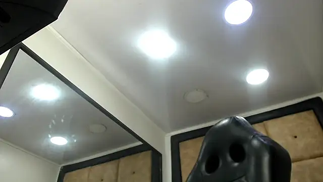 Snapshot of BrindyMichell chatting on September 18, 2025, 7:38 pm BrindyMichell online show from September 18, 2025, 7:38 pm