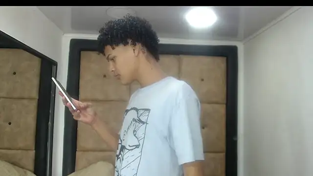 Snapshot of BrindyMichell chatting on September 26, 2025, 7:40 pm BrindyMichell online show from September 26, 2025, 7:40 pm