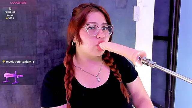 alana glasses online show from September 18, 2025, 11:45 am