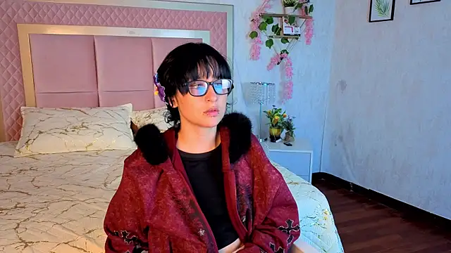 RobinBennett online show from October 11, 2025, 4:49 pm