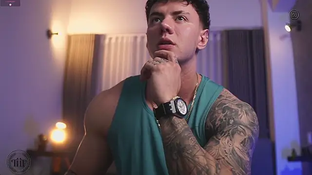 Snapshot of Thomas_Falcon chatting on October 22, 2025, 11:26 pm Thomas Falcon online show from October 22, 2025, 11:26 pm