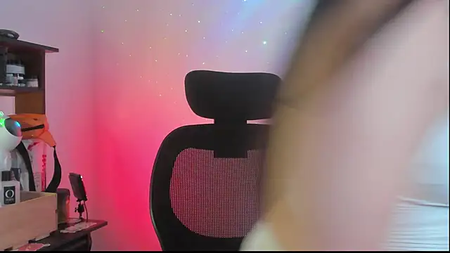 SofiaBermudez online show from October 4, 2025, 10:52 pm