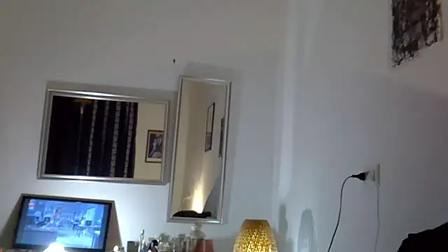 Astrid3 online show from March 30, 2026, 9:05 pm