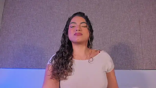 Snapshot of Salomeferreira_ chatting on October 14, 2025, 4:52 pm Salomeferreira online show from October 14, 2025, 4:52 pm