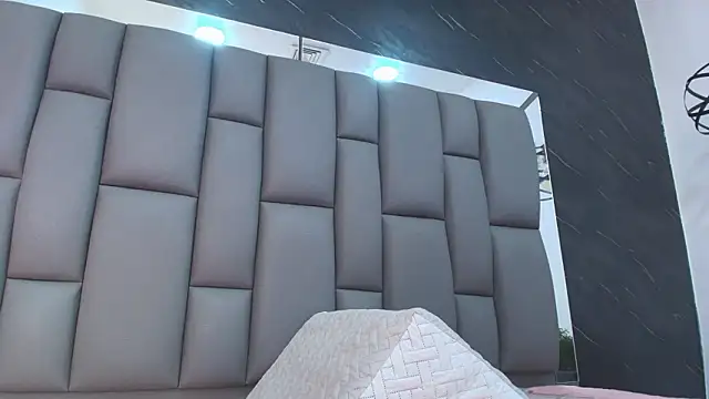 Snapshot of kissme_luna chatting on February 23, 2026, 7:11 pm kissme luna online show from February 23, 2026, 7:11 pm